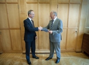 verzekeraars-zetten-fonds-op-ter-ondersteuning-mkb-krediet-photo
