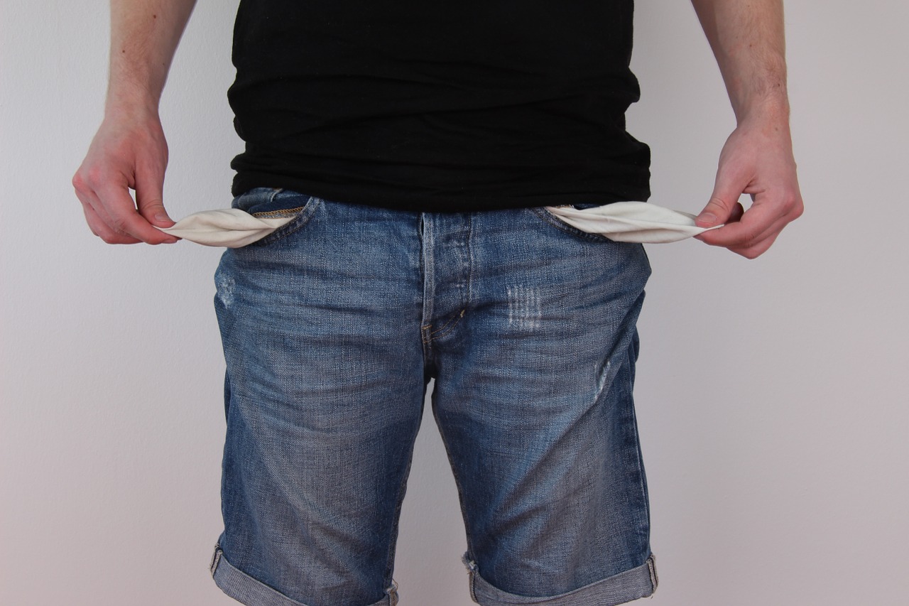 trouser-pockets-1439412_1280 Op geld lenen rust nog steeds taboe