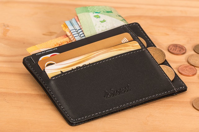 wallet-2668577_640 Verbond van Verzekeraars: Regeerakkoord is beloftevol, maar uitwerking wordt bepalend
