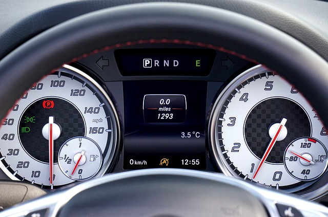 mercedes-benz-1461509_640 Mobiliteitsbranche pleit voor delen voertuigdata