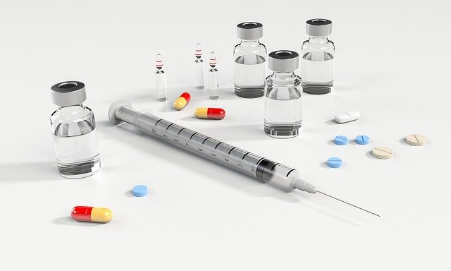 syringe-1884784_640 eigen risico zorg 2022 waarschijnlijk niet omhoog