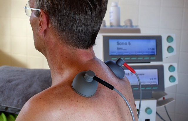 medicine-g8993f183e_640 ‘Zorgverzekering wordt onbetaalbaar voor mensen met grote zorgbehoefte’