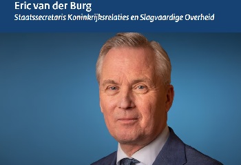 Slagvaardiger Overheid op komst. Corps Ambtenaren moet met 25.000 verminderen